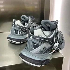 【最終値下げ】BALENCIAGA Track 2 スニーカー グレー Balenciaga Track.2 Blue Grey メンズ - 568614W2GN31285 - JP